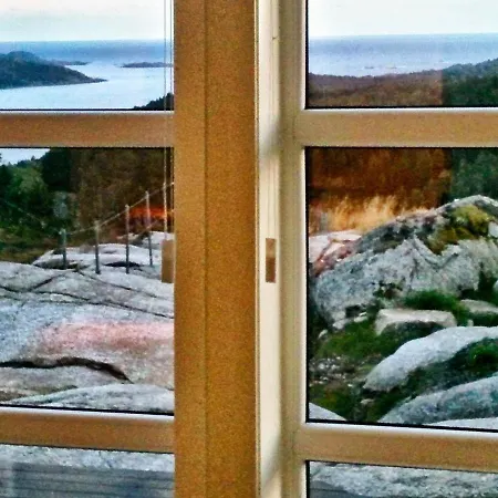 Hébergement de vacances 9 Person Holiday In Lyngdal *